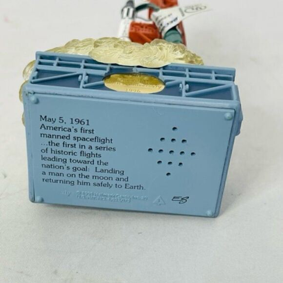 HALLMARK FREEDOM 7 JOURNEYS INTO SPACE KEEPSAKE 1996 MAGIC LIGHT & SOUND Brand n - Picture 5 of 9
